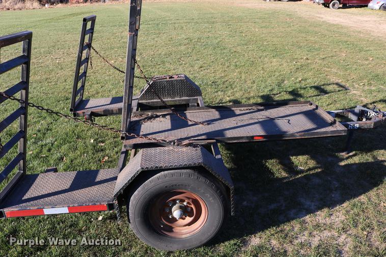 image for item EE9944 2001 R-B equipment trailer