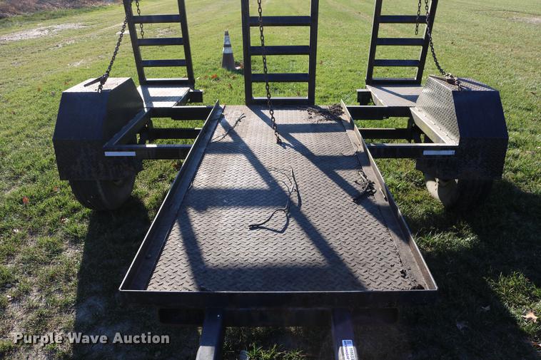 image for item EE9944 2001 R-B equipment trailer