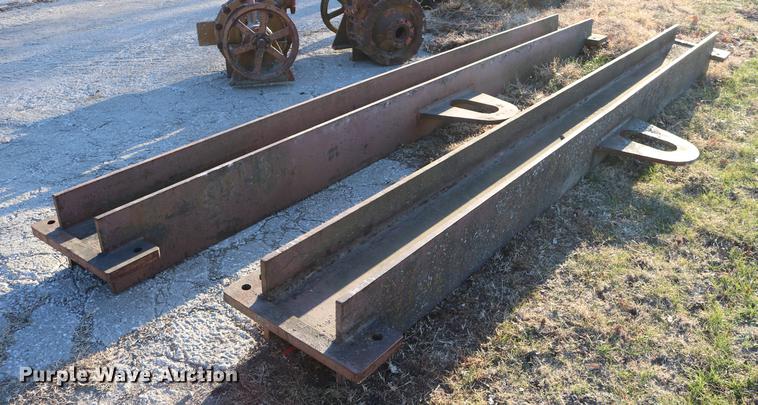 image for item EE9948 (2) steel lifting bars