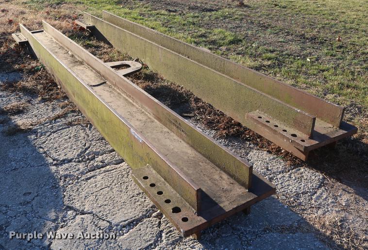 image for item EE9948 (2) steel lifting bars