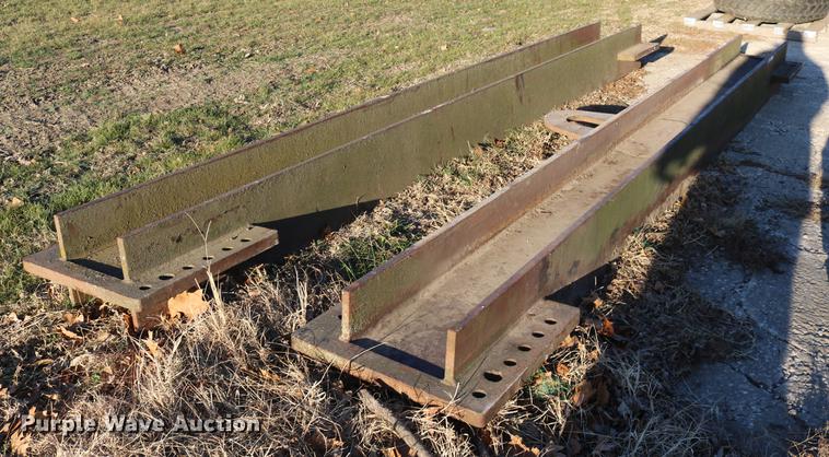 image for item EE9948 (2) steel lifting bars