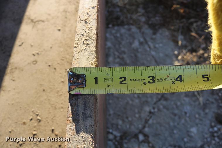 image for item EE9948 (2) steel lifting bars