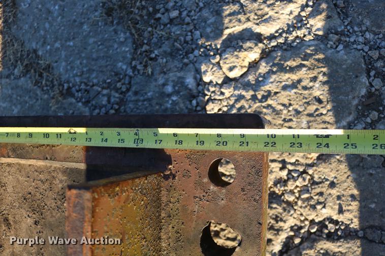 image for item EE9948 (2) steel lifting bars