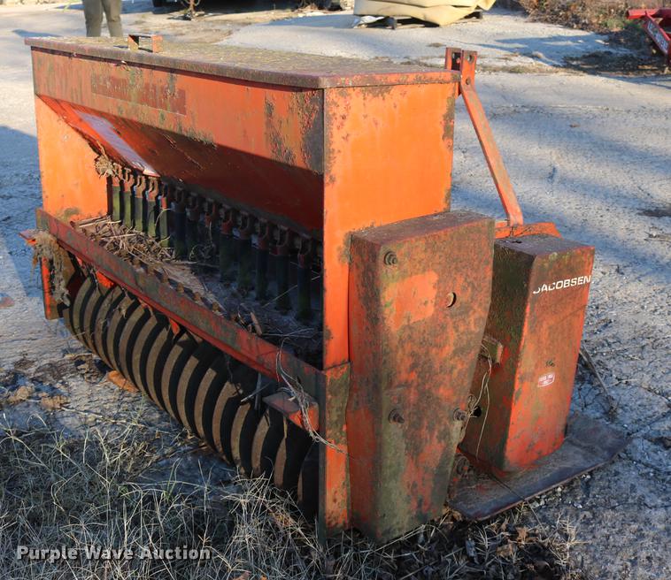 image for item EE9950 Jacobsen seeder