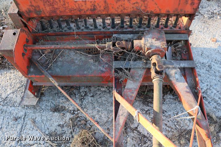 image for item EE9950 Jacobsen seeder
