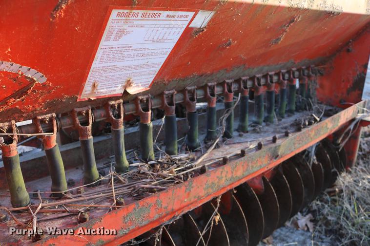 image for item EE9950 Jacobsen seeder