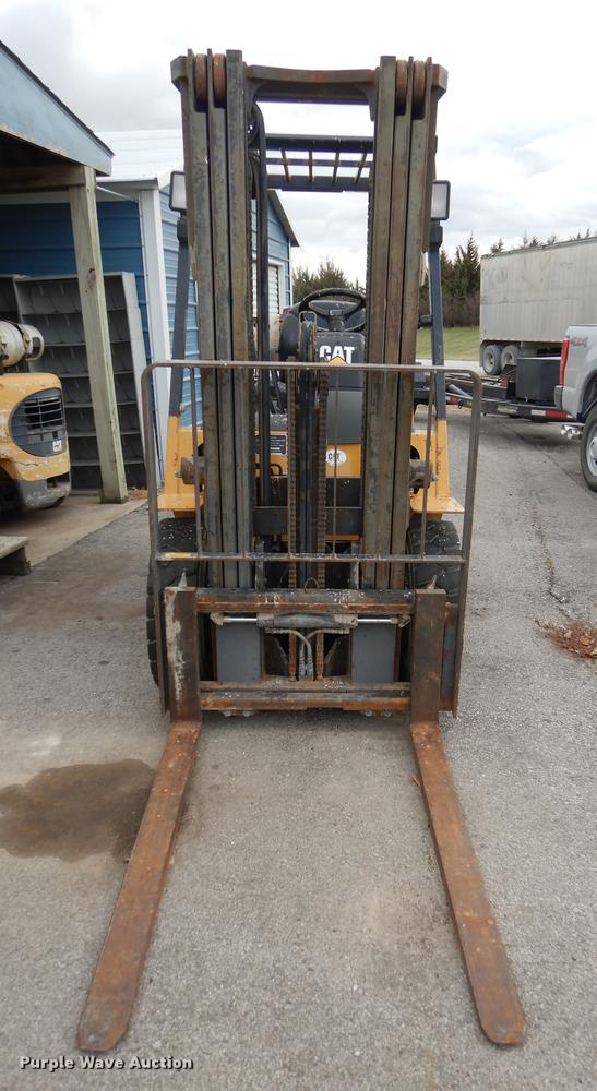 image for item J5599 Caterpillar GP25K forklift