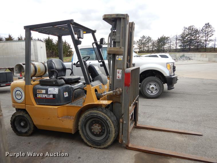 image for item J5599 Caterpillar GP25K forklift