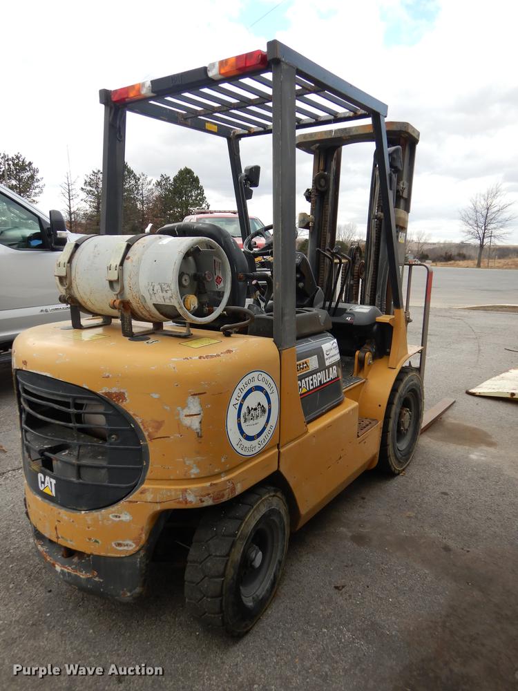 image for item J5599 Caterpillar GP25K forklift