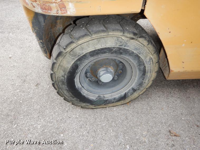 image for item J5599 Caterpillar GP25K forklift