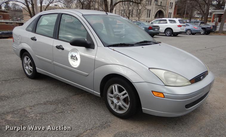 image for item J5600 2002 Ford Focus SE