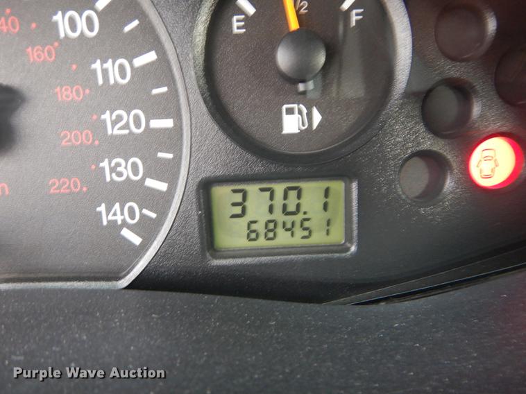 image for item J5600 2002 Ford Focus SE