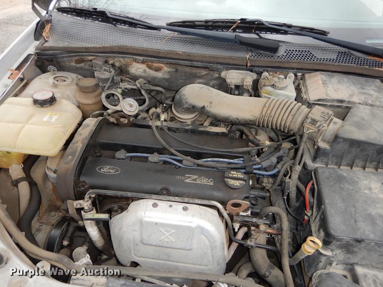 image for item J5600 2002 Ford Focus SE