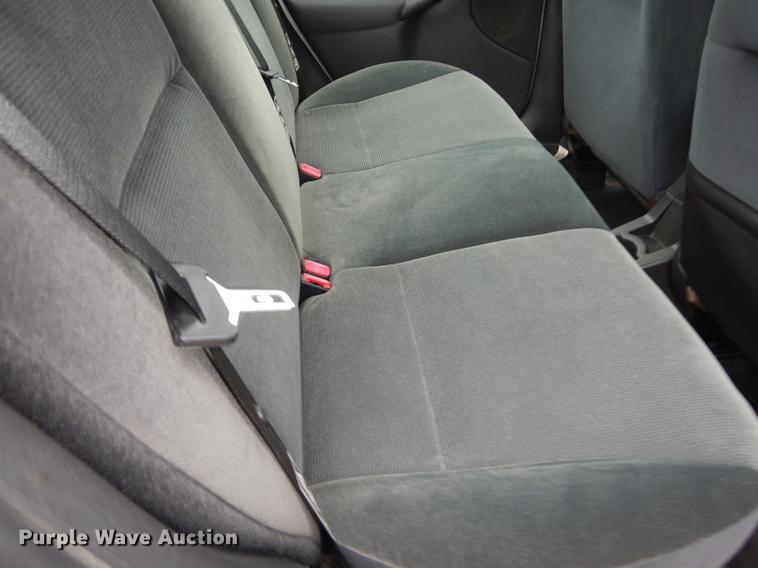 image for item J5600 2002 Ford Focus SE