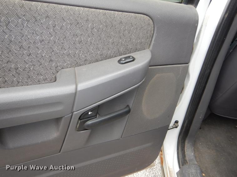 image for item J5602 2003 Ford Explorer SUV