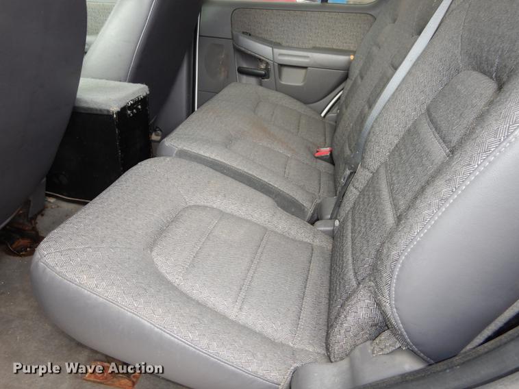 image for item J5602 2003 Ford Explorer SUV