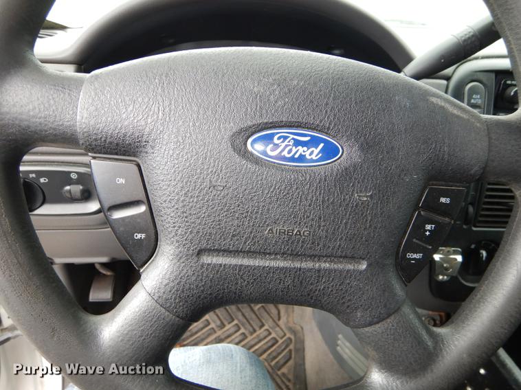 image for item J5602 2003 Ford Explorer SUV