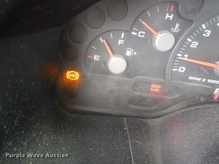 image for item J5602 2003 Ford Explorer SUV