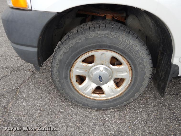 image for item J5602 2003 Ford Explorer SUV