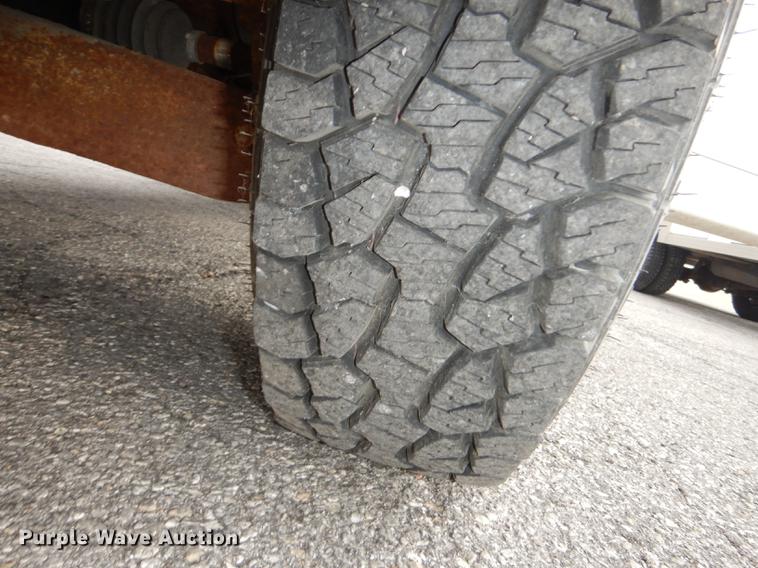 image for item J5602 2003 Ford Explorer SUV