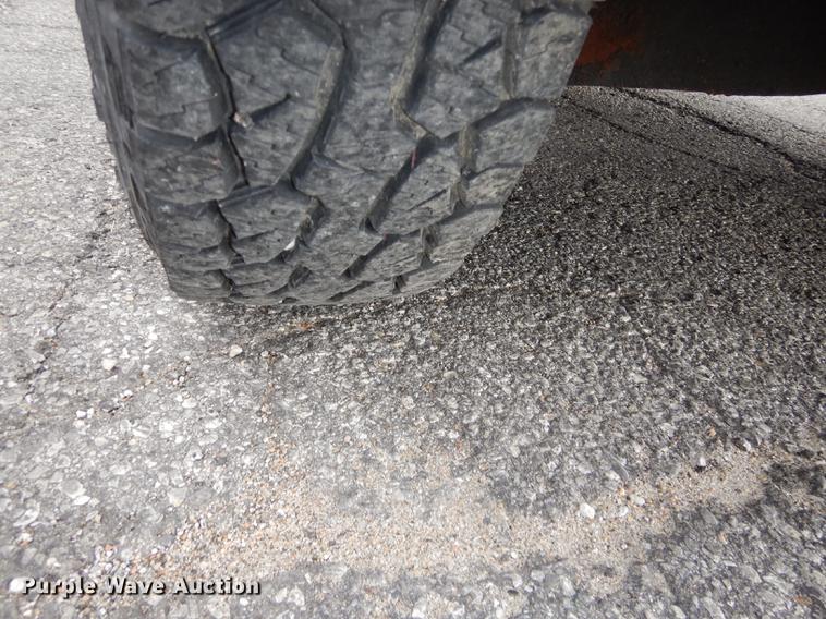 image for item J5602 2003 Ford Explorer SUV