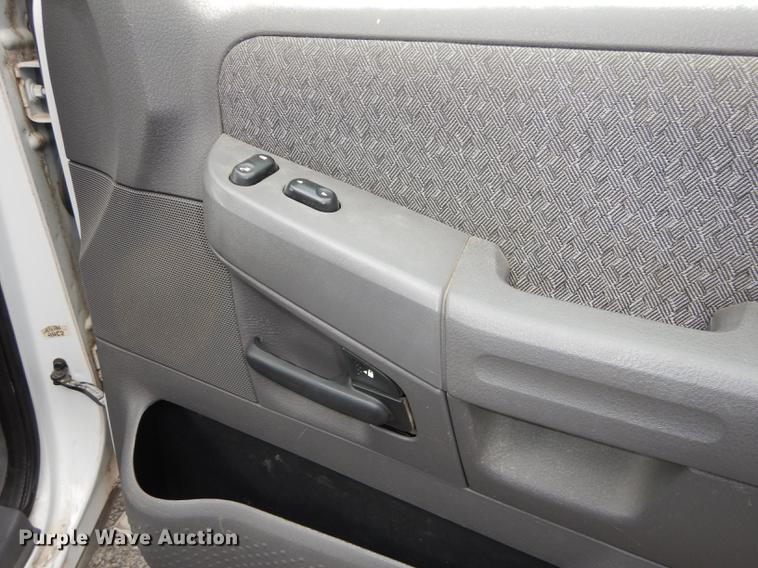 image for item J5602 2003 Ford Explorer SUV