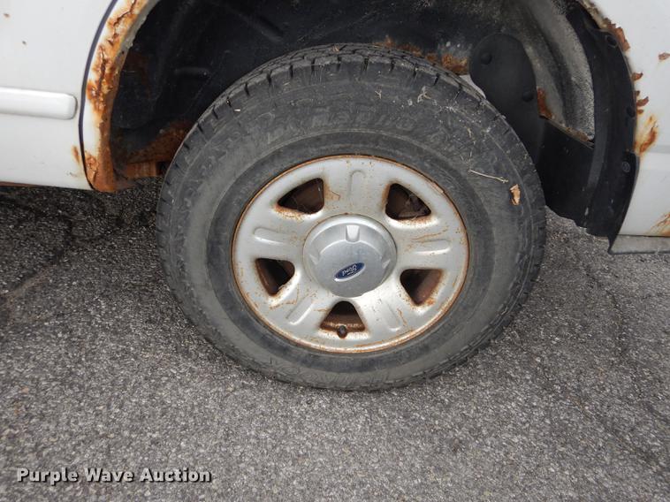 image for item J5602 2003 Ford Explorer SUV