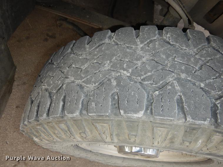 image for item J5624 2003 Ford F250 Super Duty XLT SuperCab pickup truck