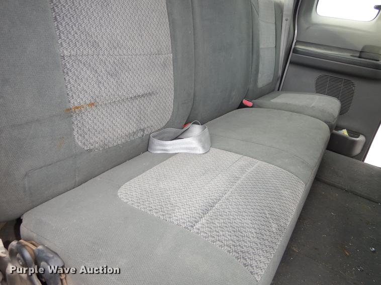 image for item J5624 2003 Ford F250 Super Duty XLT SuperCab pickup truck