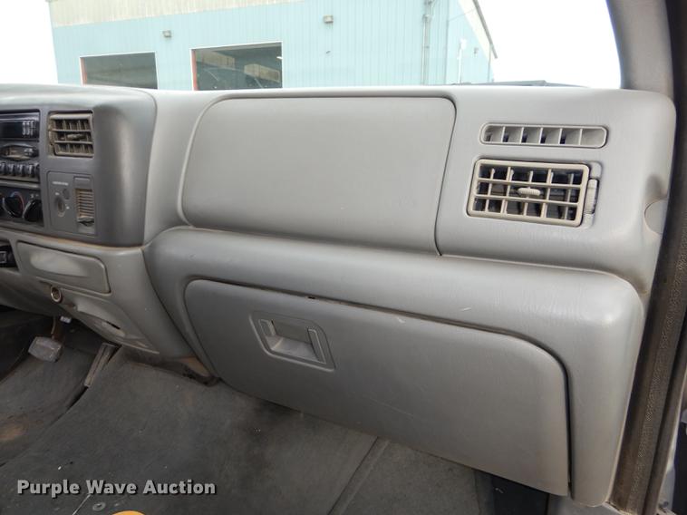 image for item J5624 2003 Ford F250 Super Duty XLT SuperCab pickup truck