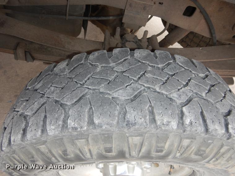 image for item J5624 2003 Ford F250 Super Duty XLT SuperCab pickup truck