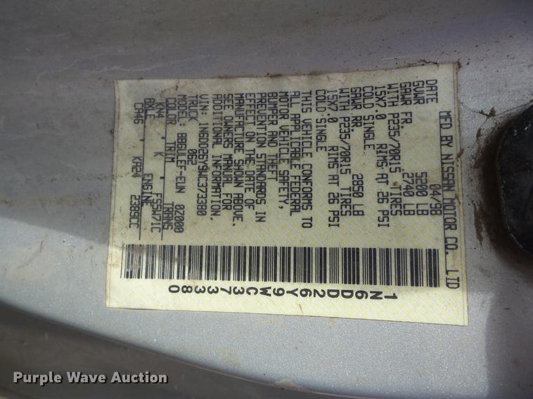 image for item K6305 1998 Nissan Frontier King Cab pickup truck