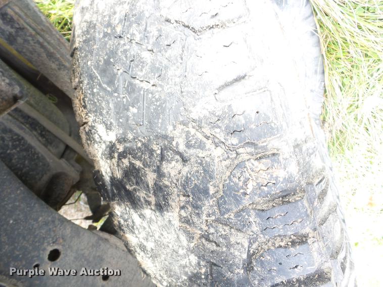 image for item K6305 1998 Nissan Frontier King Cab pickup truck