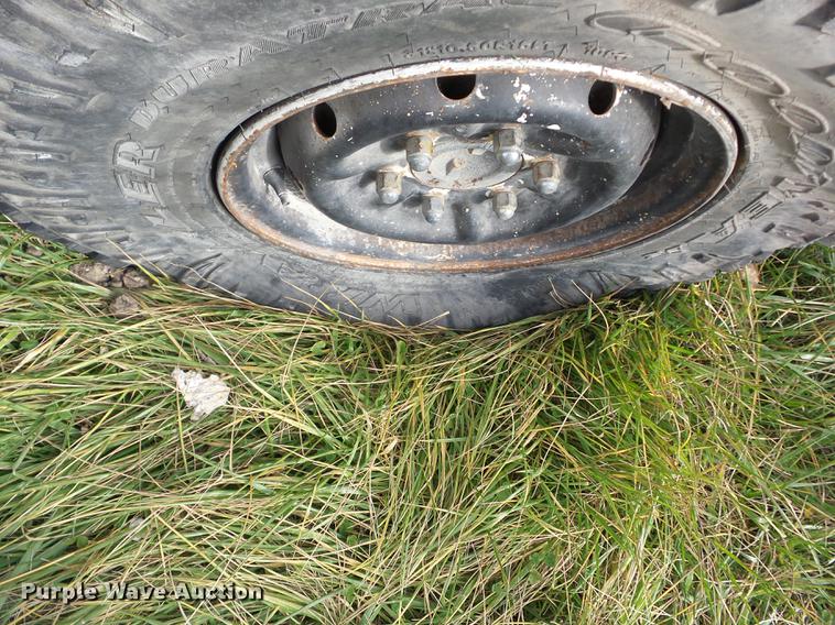 image for item K6305 1998 Nissan Frontier King Cab pickup truck