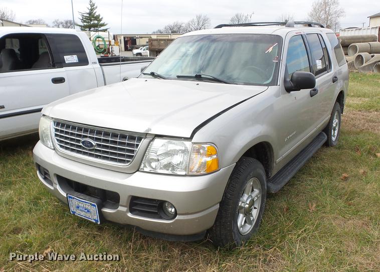 image for item K6308 2004 Ford Explorer SUV