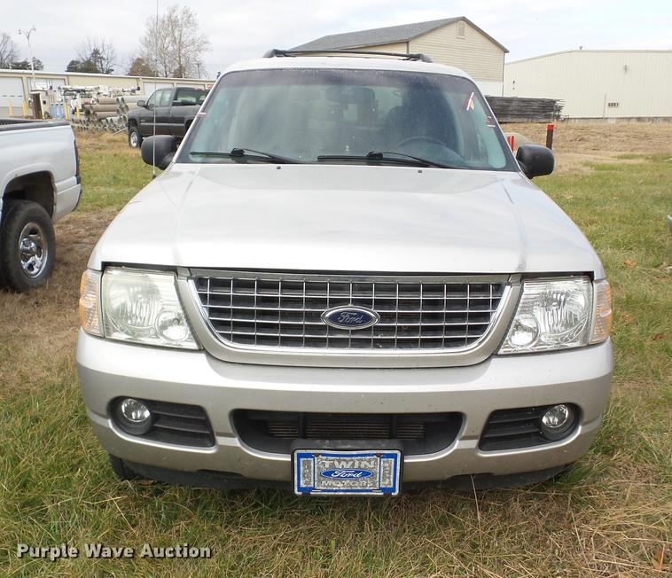 image for item K6308 2004 Ford Explorer SUV