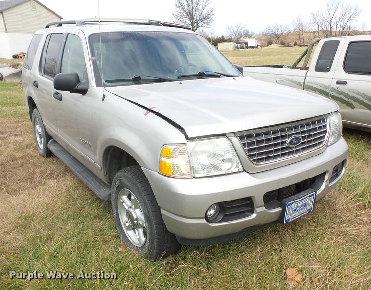 image for item K6308 2004 Ford Explorer SUV