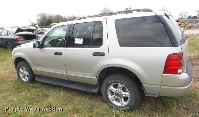 image for item K6308 2004 Ford Explorer SUV