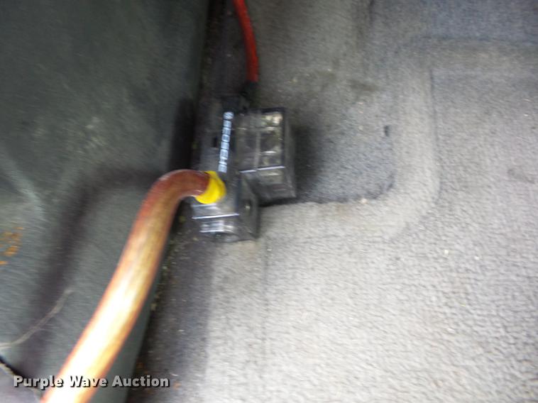 image for item K6308 2004 Ford Explorer SUV