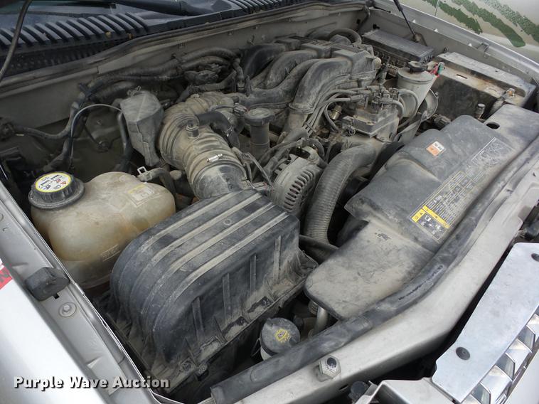 image for item K6308 2004 Ford Explorer SUV