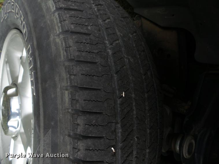 image for item K6308 2004 Ford Explorer SUV