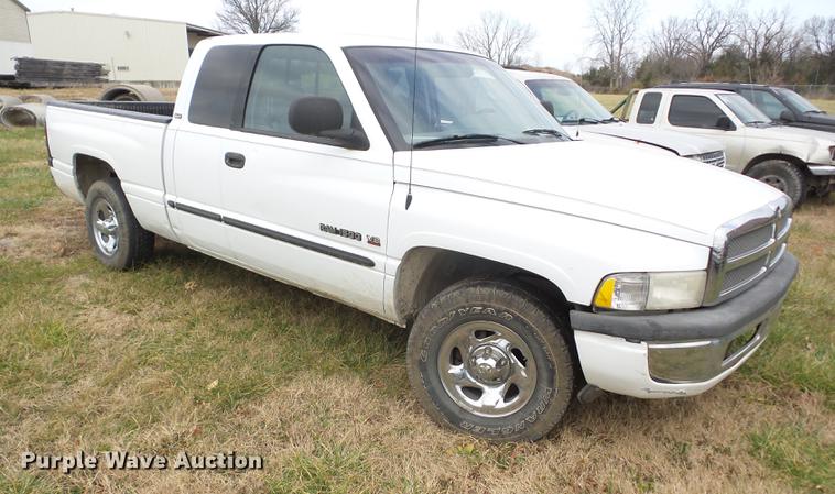 image for item K6309 2000 Dodge Ram 1500 Quad Cab pickup truck