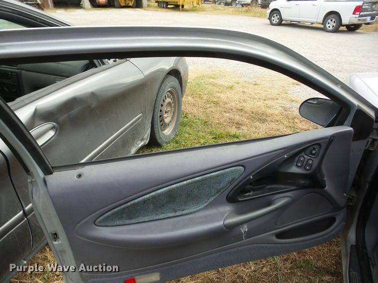 image for item K6312 1995 Ford Thunderbird