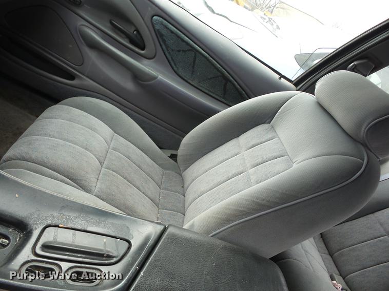 image for item K6312 1995 Ford Thunderbird