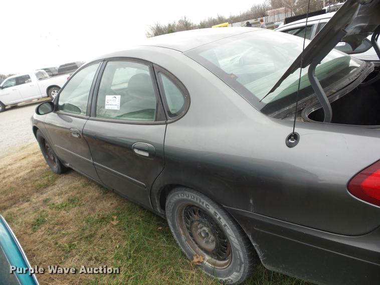 image for item K6313 2005 Ford Taurus