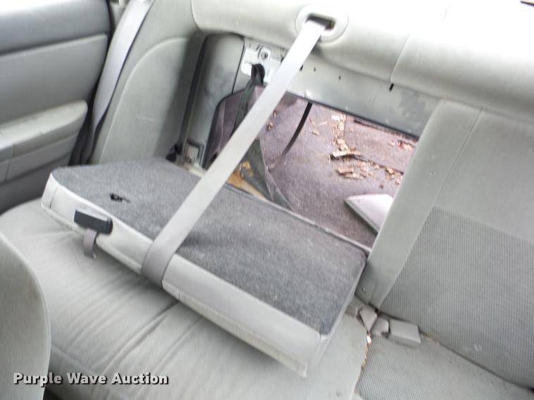 image for item K6313 2005 Ford Taurus