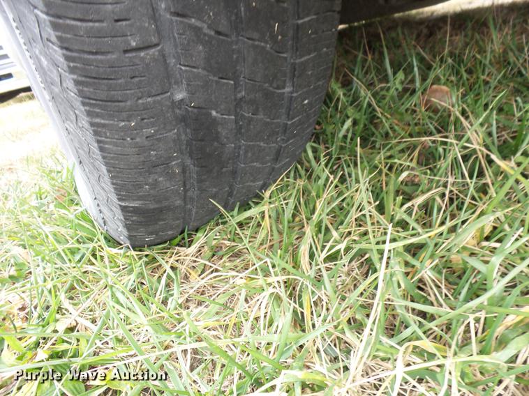 image for item K6313 2005 Ford Taurus