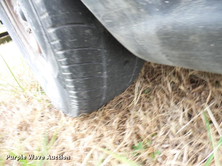 image for item K6313 2005 Ford Taurus