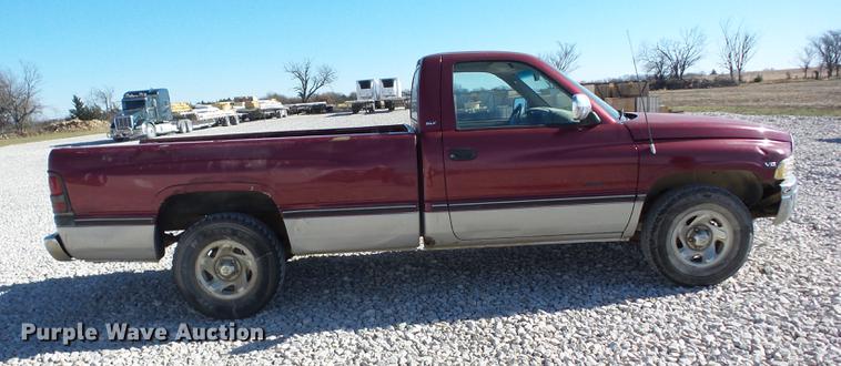 image for item K6317 1994 Dodge Ram 1500 pickup truck