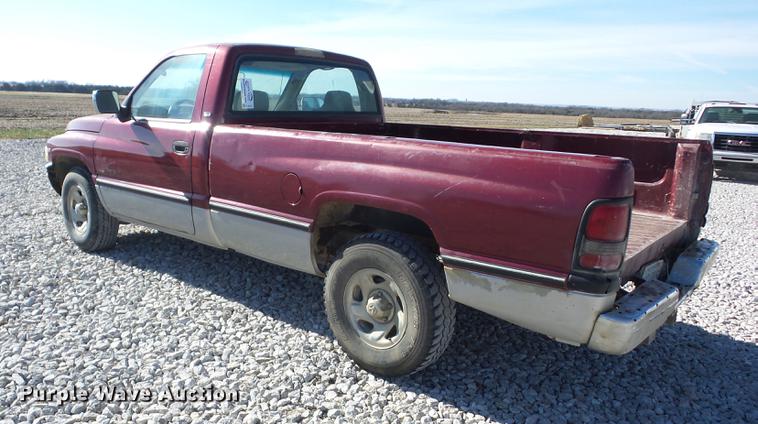 image for item K6317 1994 Dodge Ram 1500 pickup truck